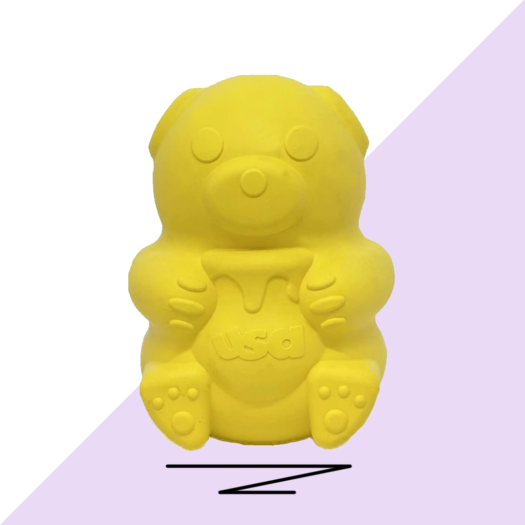 http://oinkboxstore.com/cdn/shop/files/HoneyBearToy_1200x1200.png?v=1696444313